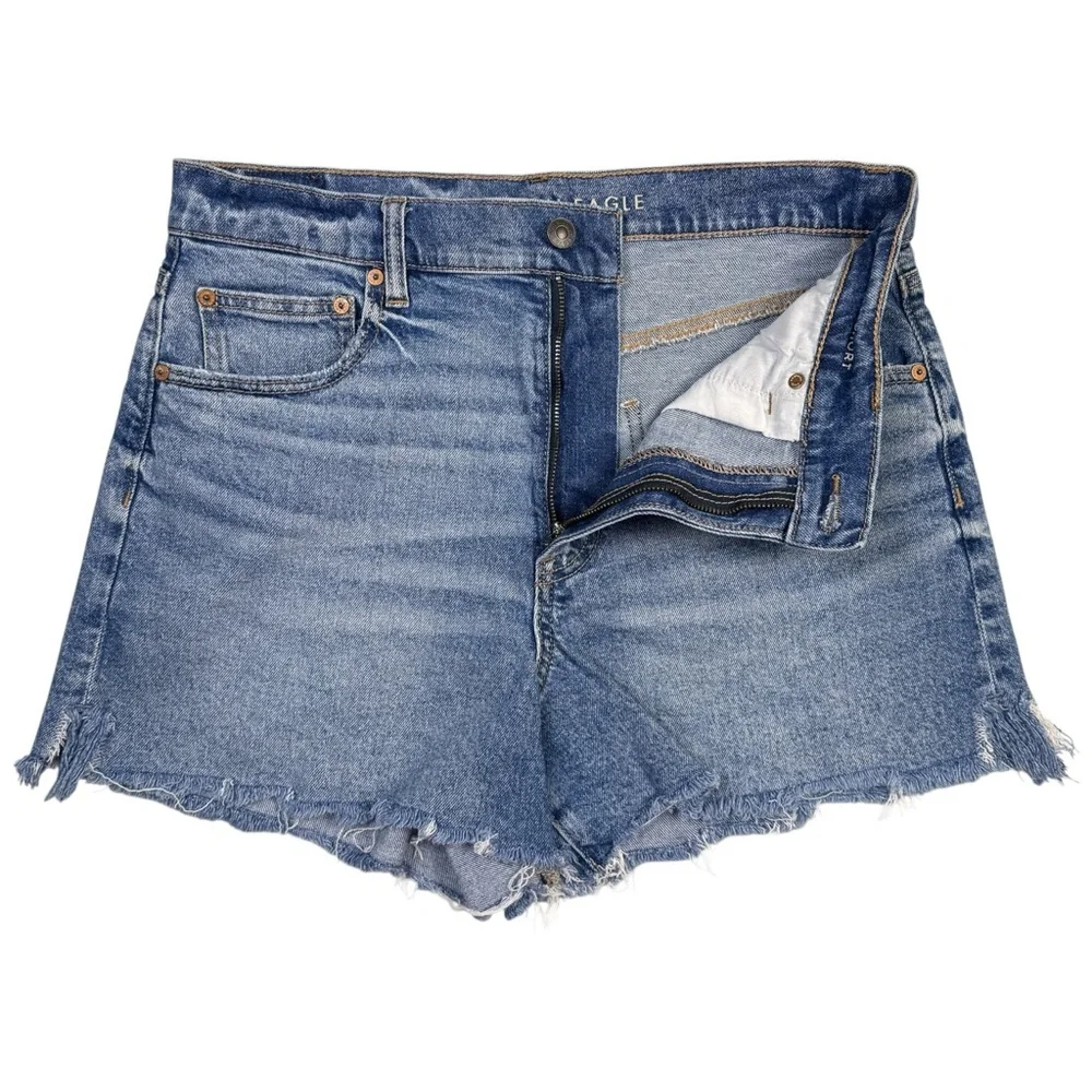 American Eagle Highest Rise 90’s Boyfriend Shorts Distressed Denim Size 12 EUC